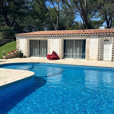 Jolie Maison Avec Vue Sur Piscine Bouc-Bel-Air Kültér fotó